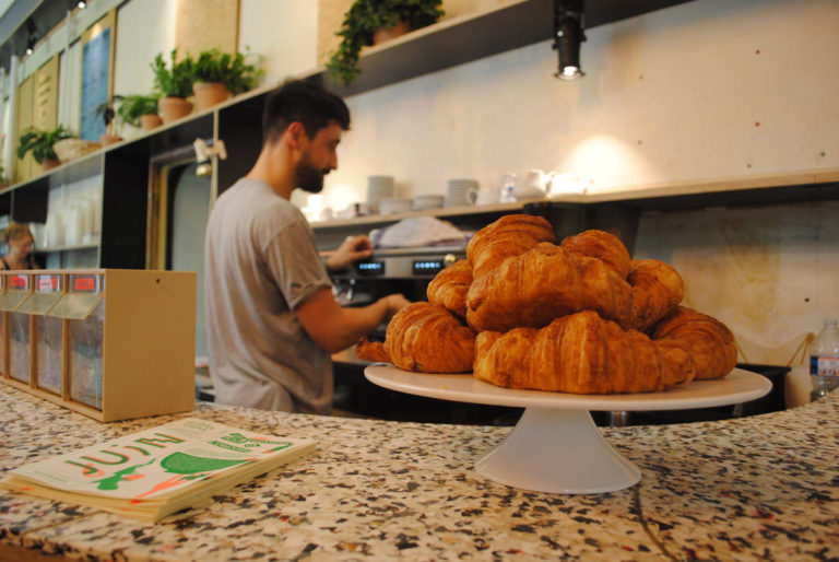 café_prix_libre_les_grands_voisins