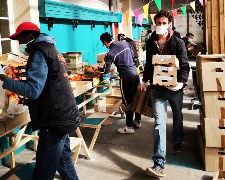 Des points de distribution de paniers repas pour 5000 sans abri dans Paris par l’association